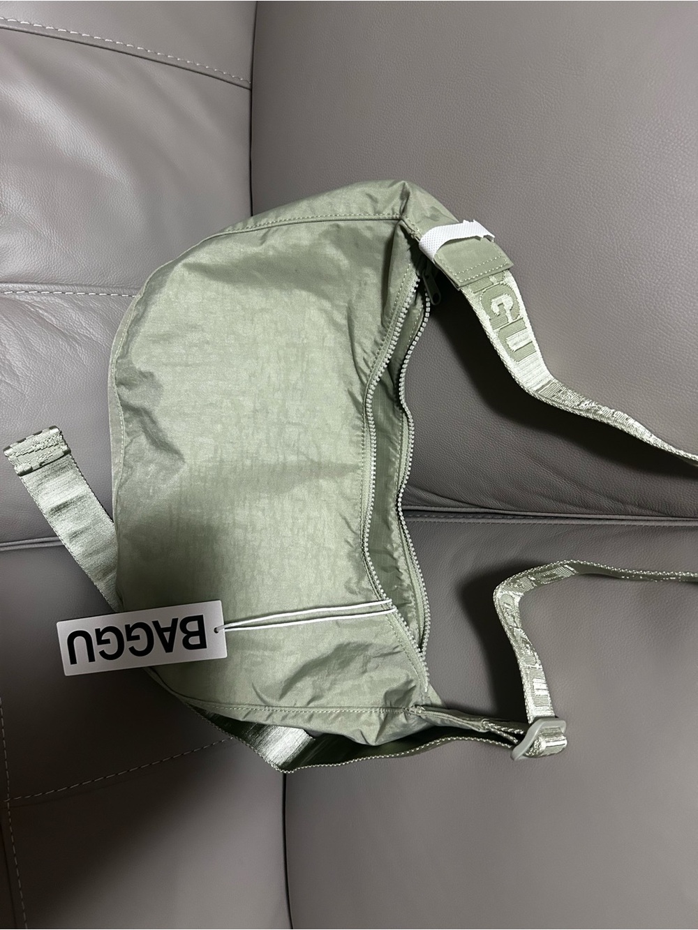 Baggu Medium Nylon Crescent Bag - Celadon - Picture 5 of 5